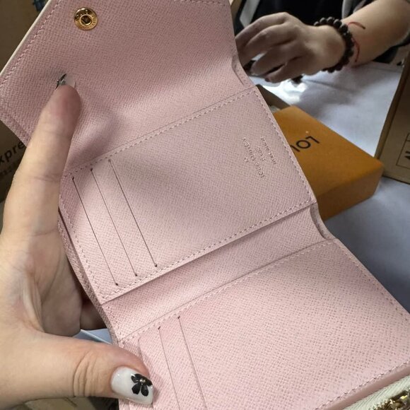 Louis Vuitton Victorine White Canvas Wallet 288-031125 - Picture 12 of 12